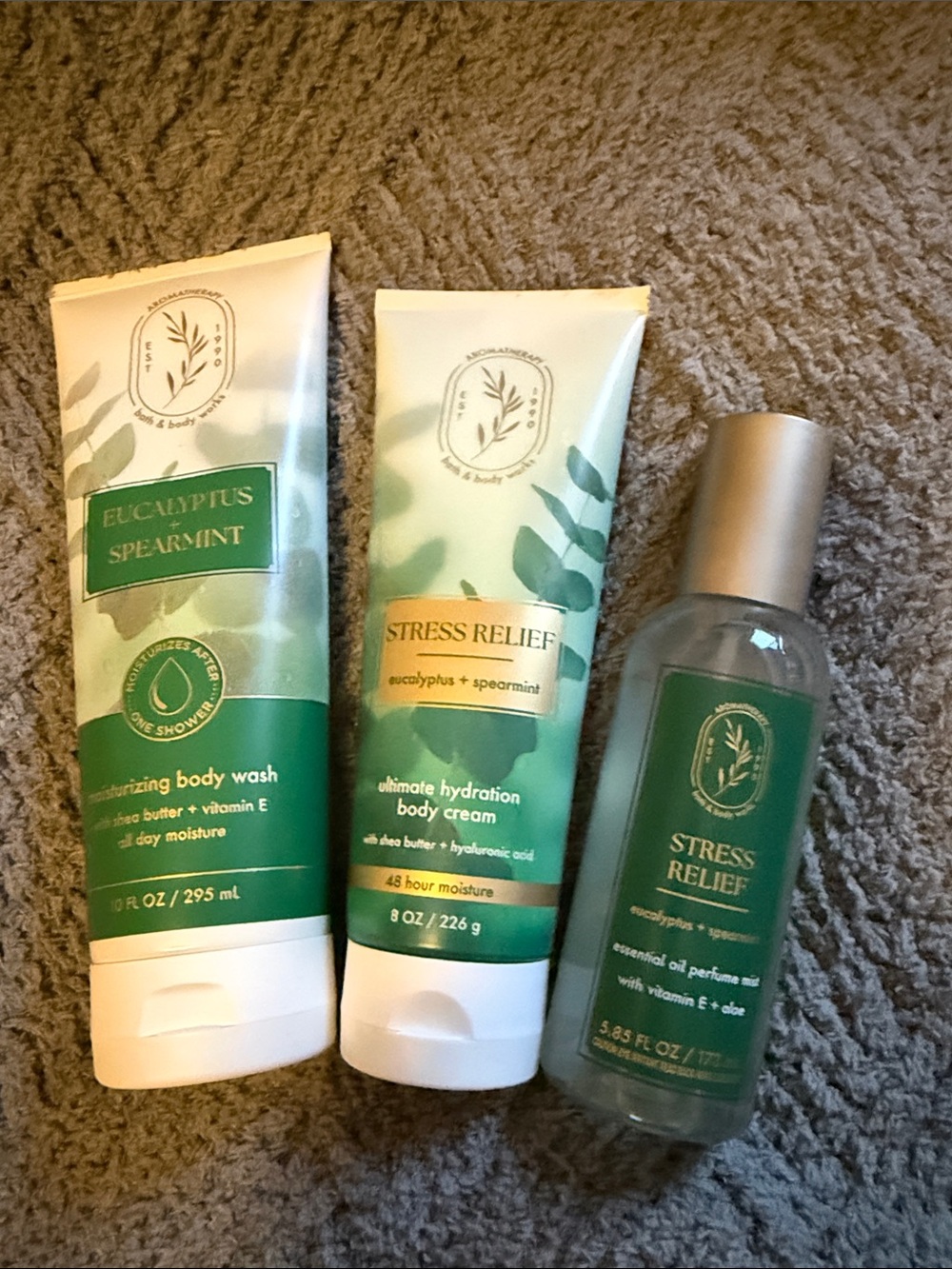 Bath & Body Works Stress Relief Eucalyptus + Spearmint Green Bath & Body Set